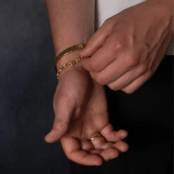 Hammered Mariner Bracelet - Gold -Men Jewelry Store 114 5a1adfe2 6009 43db 8934 e32893b45b6e