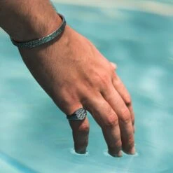 Hammered Signet - Silver -Men Jewelry Store 114 c06f43a2 9e3a 4d1b ad8b 6aeeea6429ac