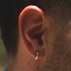 Huggie Hammered (Gold) -Men Jewelry Store 149 7d667699 85c7 4bd1 8354 1a9ac54481a6 1