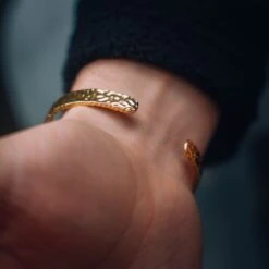 Hammered Cuff - Gold -Men Jewelry Store 16 7a5c96e5 28b6 49aa 8d34 91b588b252d1