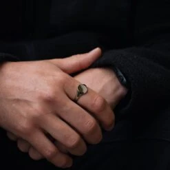 Smooth Signet Ring - Gold -Men Jewelry Store 1 3fc7be78 484f 4620 96f5 4d3368fbaa18