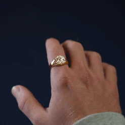 Hammered Signet - Gold -Men Jewelry Store 20 e1b7e6e5 478a 4794 a40a 0f3359017a06