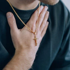Crucifix - Gold -Men Jewelry Store AR502061 3b4889e9 ed64 4a15 8523 a771274d1c49