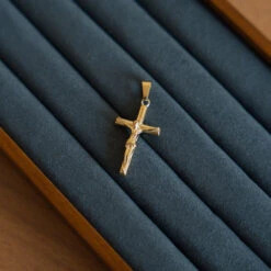 Crucifix - Gold -Men Jewelry Store AR502342